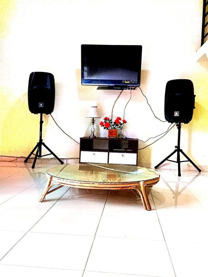 Villa Brastagi Resort Jalan Mimpin Tua Blok C No. 41 Berastagi Buitenkant foto