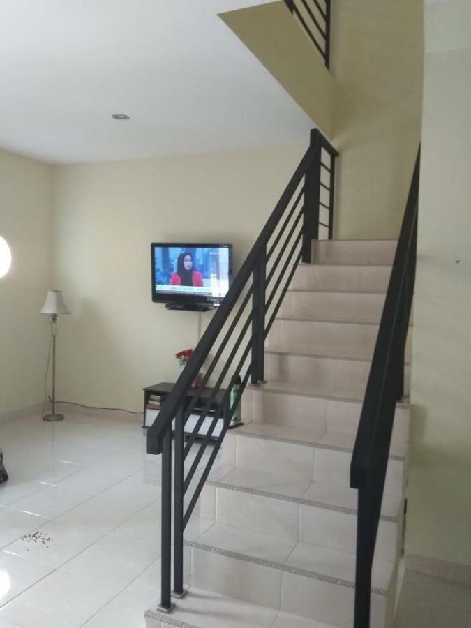 Villa Brastagi Resort Jalan Mimpin Tua Blok C No. 41 Berastagi Buitenkant foto